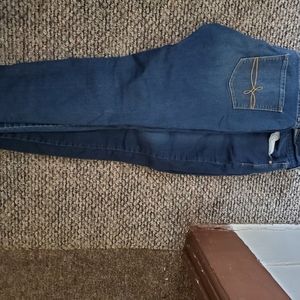 Denizen Curvy Skinny Jeans by Levi